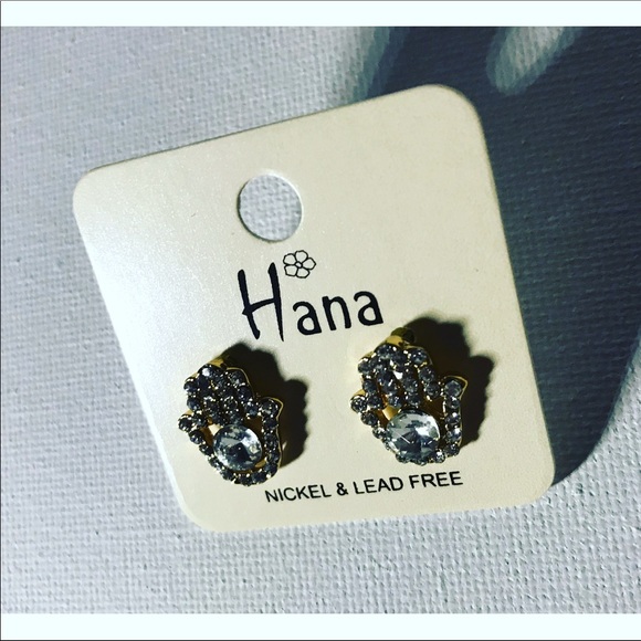 3/$15 🛍 Rhinestone Hamsa Hand Earrings Gold Tone - Picture 4 of 4